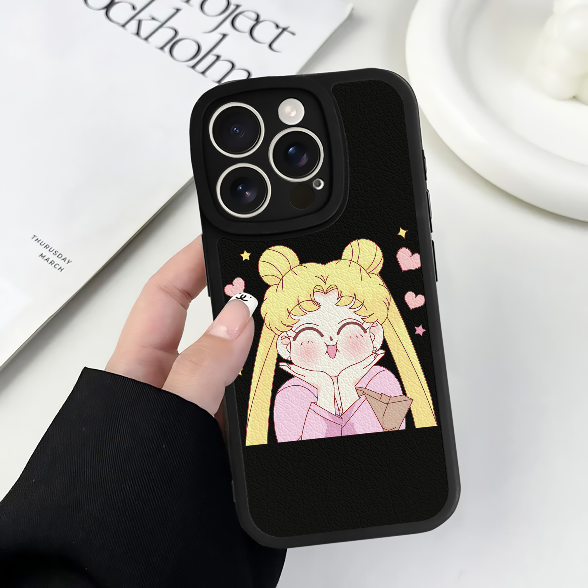 （画像用） 美少女戦士セーラームーン 愛野 美奈子 あいの みなこ Sailor Moon Aino Minako 【iPhone 16シリーズ対応】シリコンスマホケース（レザー調） 材質：シリコン